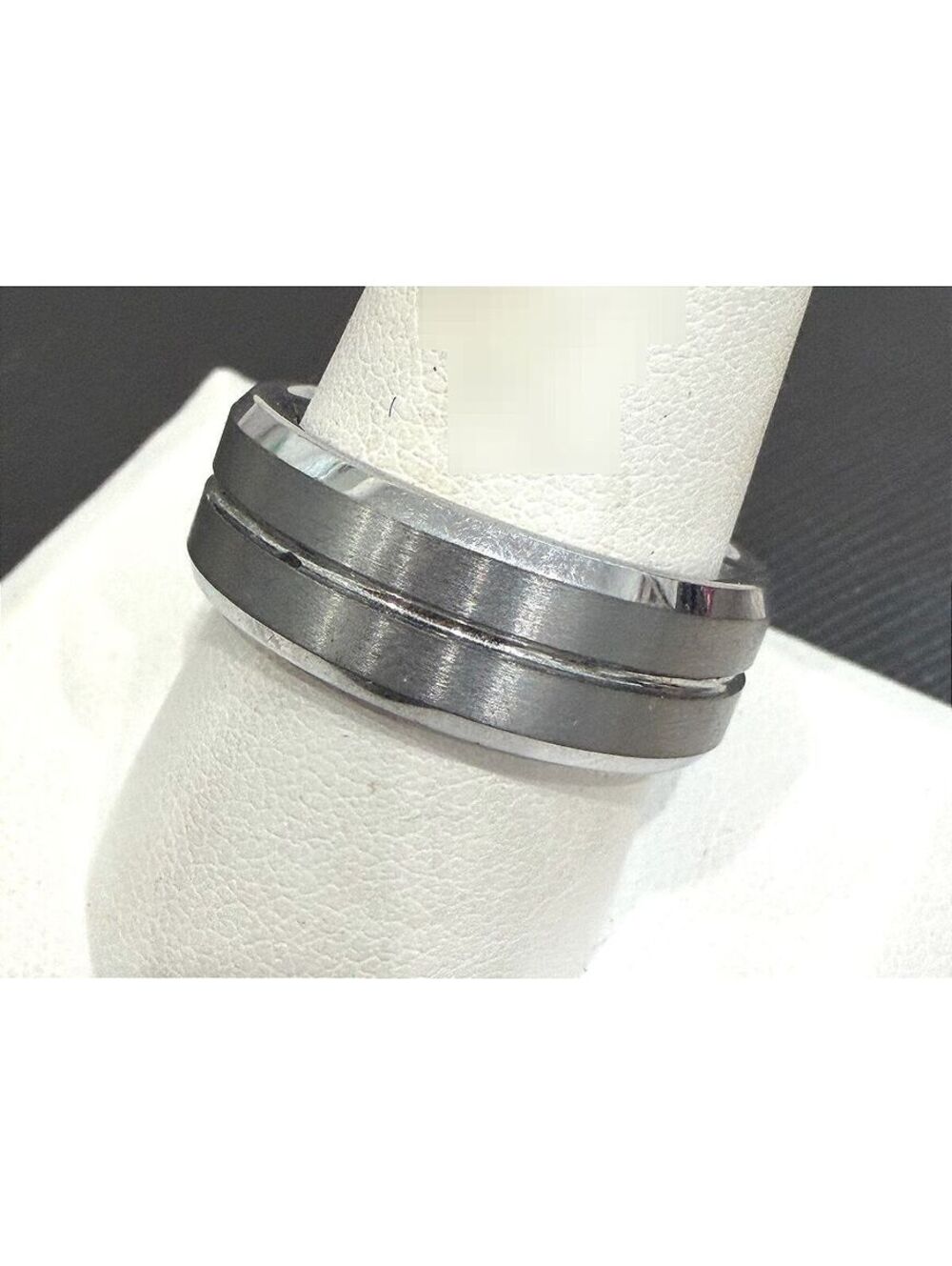 Men's Tungsten Carbide Silver Tone Band Ring Size 10 Wedding Band